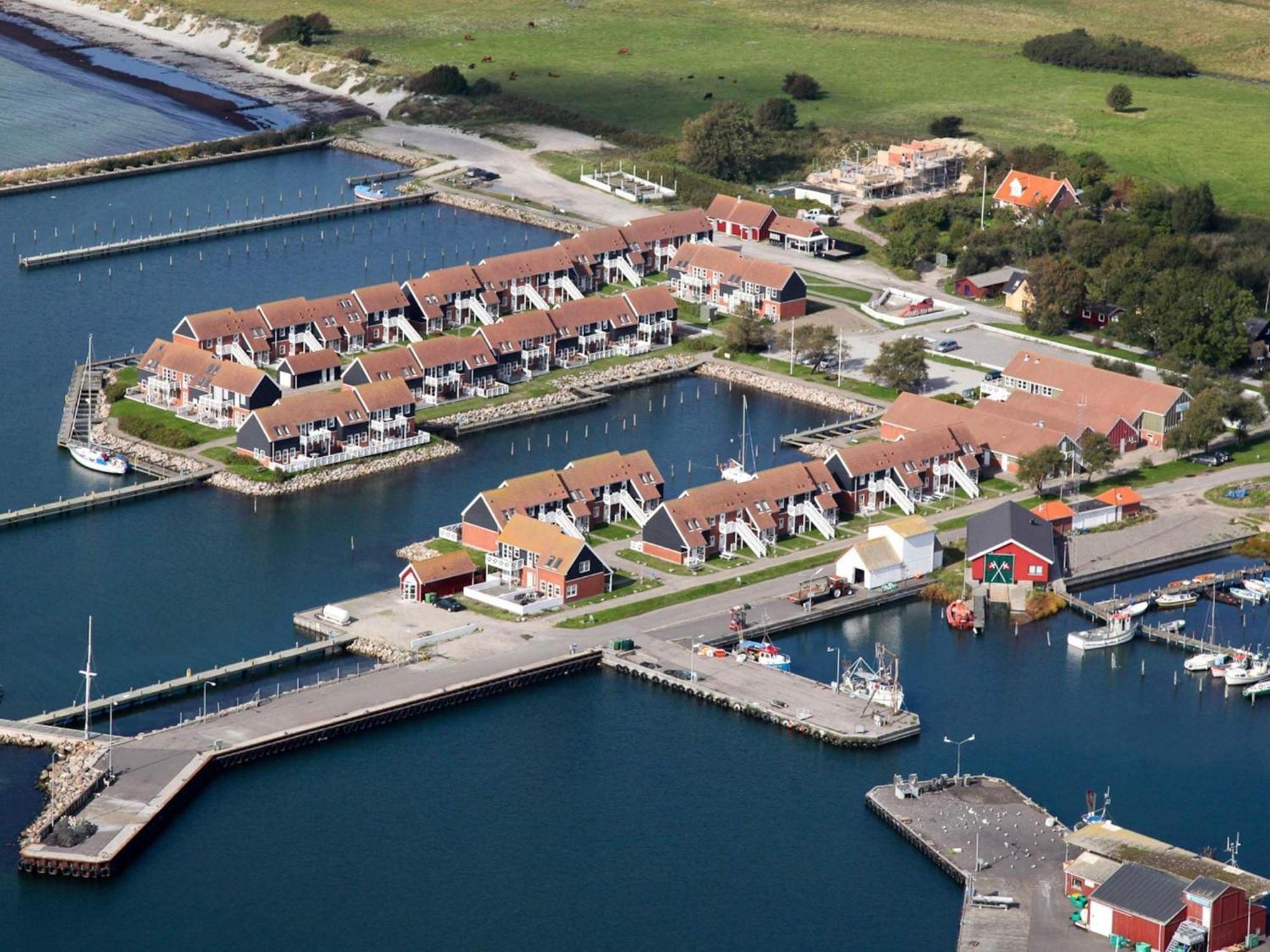 6 Person Holiday Home On A Holiday Park In Borre Buitenkant foto